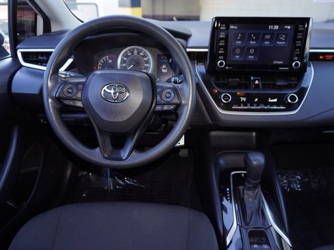 Certified 2022 Toyota Corolla LE image 10