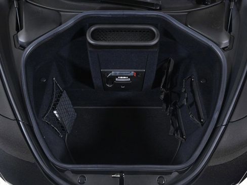 Used 2024 McLaren 750S Spider image 25