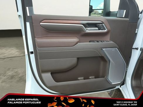 New 2026 GMC Sierra 2500 Denali w/ Denali Reserve Package AWD/4WD image 11