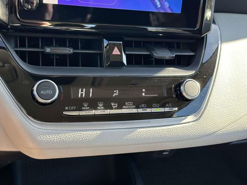 Used 2023 Toyota Corolla LE image 5