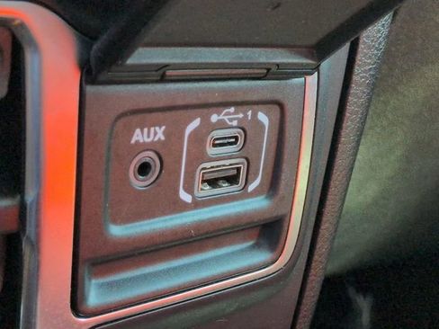 Used 2024 Jeep Gladiator Sport AWD/4WD image 21