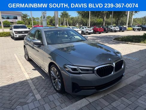 Used 2023 BMW 530i w/ Luxury Seating Package RWD image 5