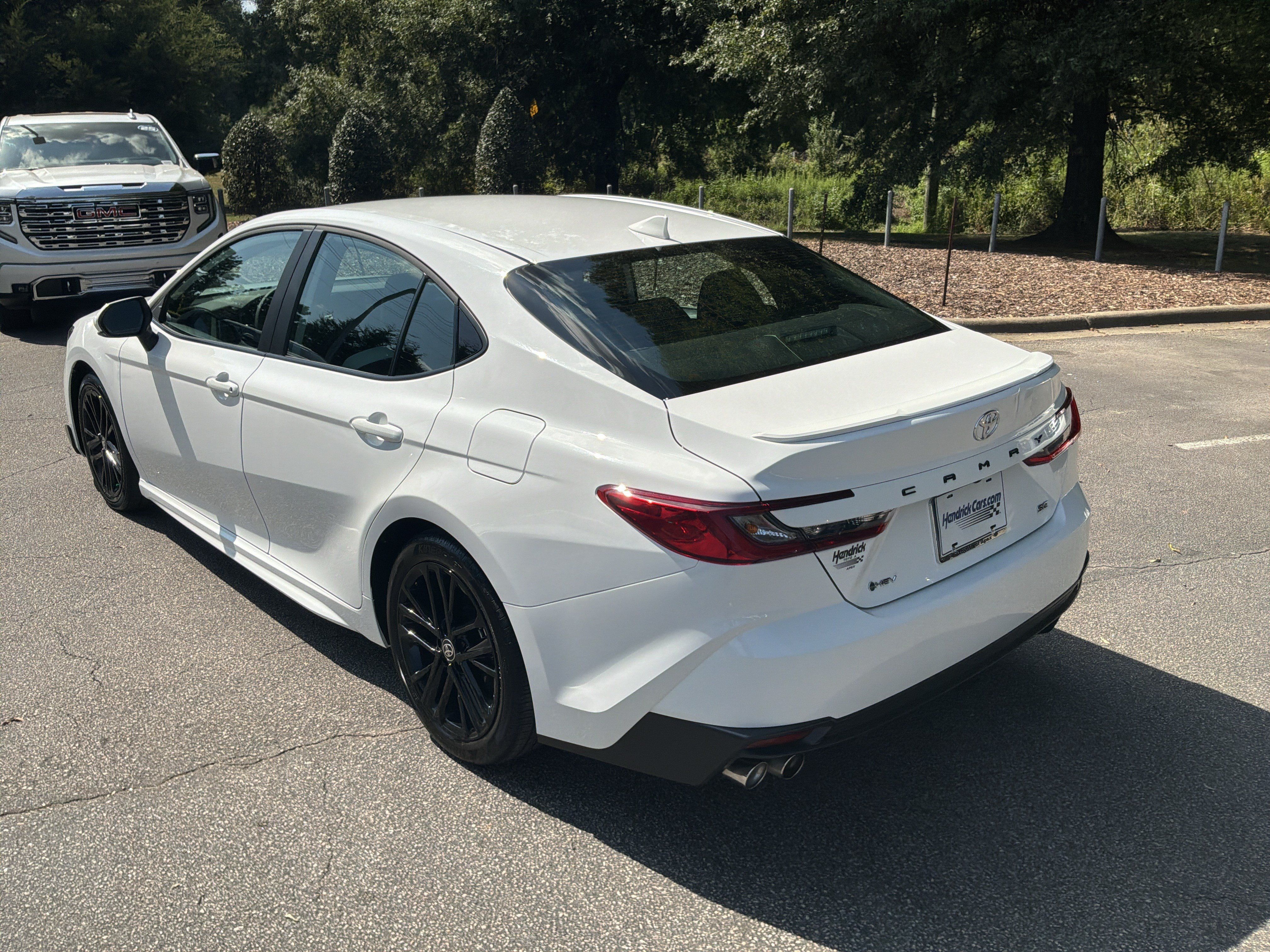 Used 2026 Toyota Camry SE w/ Convenience Package FWD image 8