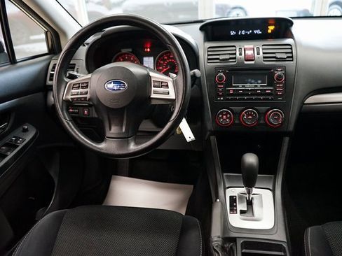 Used 2014 Subaru Crosstrek 2.0i Premium image 8