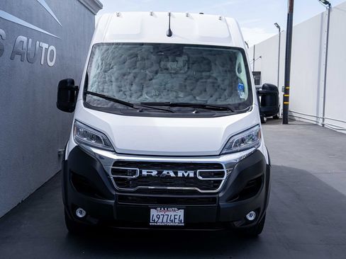 Used 2025 RAM ProMaster 2500 w/ Quick Order Package 22G SLT FWD image 3