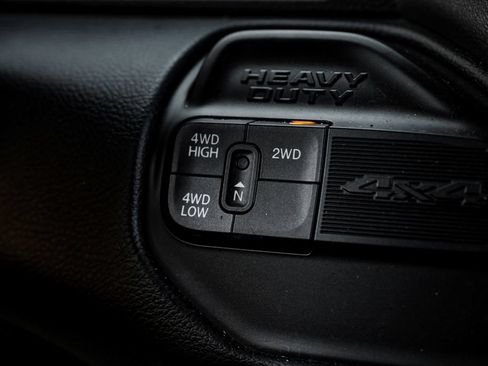 Used 2023 RAM 2500 Laramie AWD/4WD image 32
