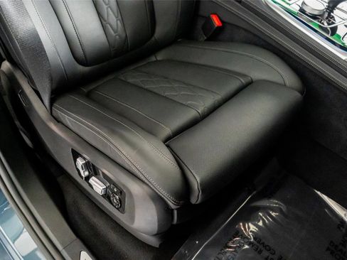 Used 2025 BMW ALPINA XB7 AWD/4WD image 31