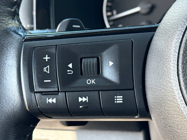 Used 2022 Nissan Pathfinder SV FWD image 25
