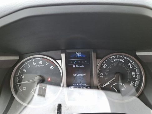 Certified 2018 Toyota Tacoma SR5 image 14