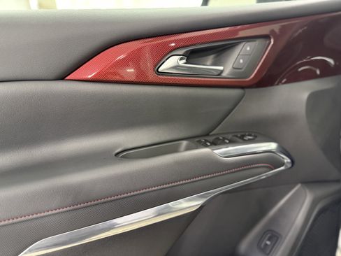 Used 2025 Chevrolet Traverse Z71 w/ Driver Confidence Package image 14