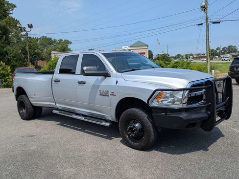 Used 2017 RAM 3500 Tradesman w/ Chrome Appearance Group AWD/4WD image 2
