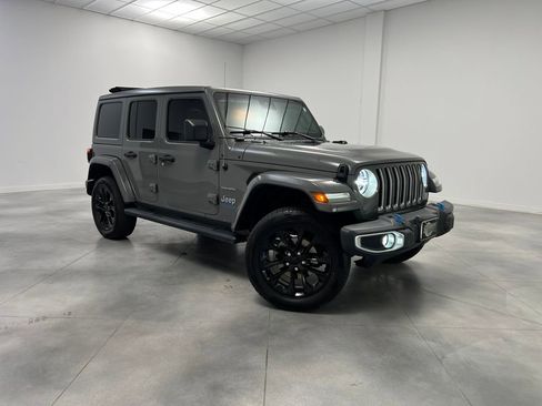 Used 2022 Jeep Wrangler Unlimited Sahara w/ Cold Weather Group image 2