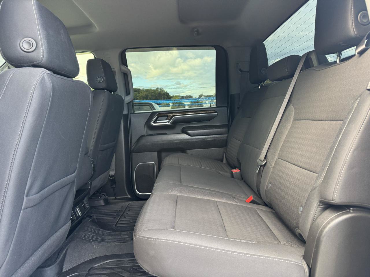 Used 2024 GMC Sierra 2500 SLE w/ SLE Value Package; AWD/4WD image 14