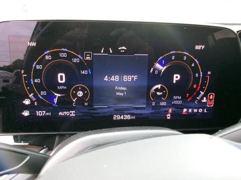 Used 2025 Chevrolet Suburban Z71 AWD/4WD image 17