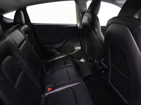 Used 2023 Tesla Model Y Long Range image 18