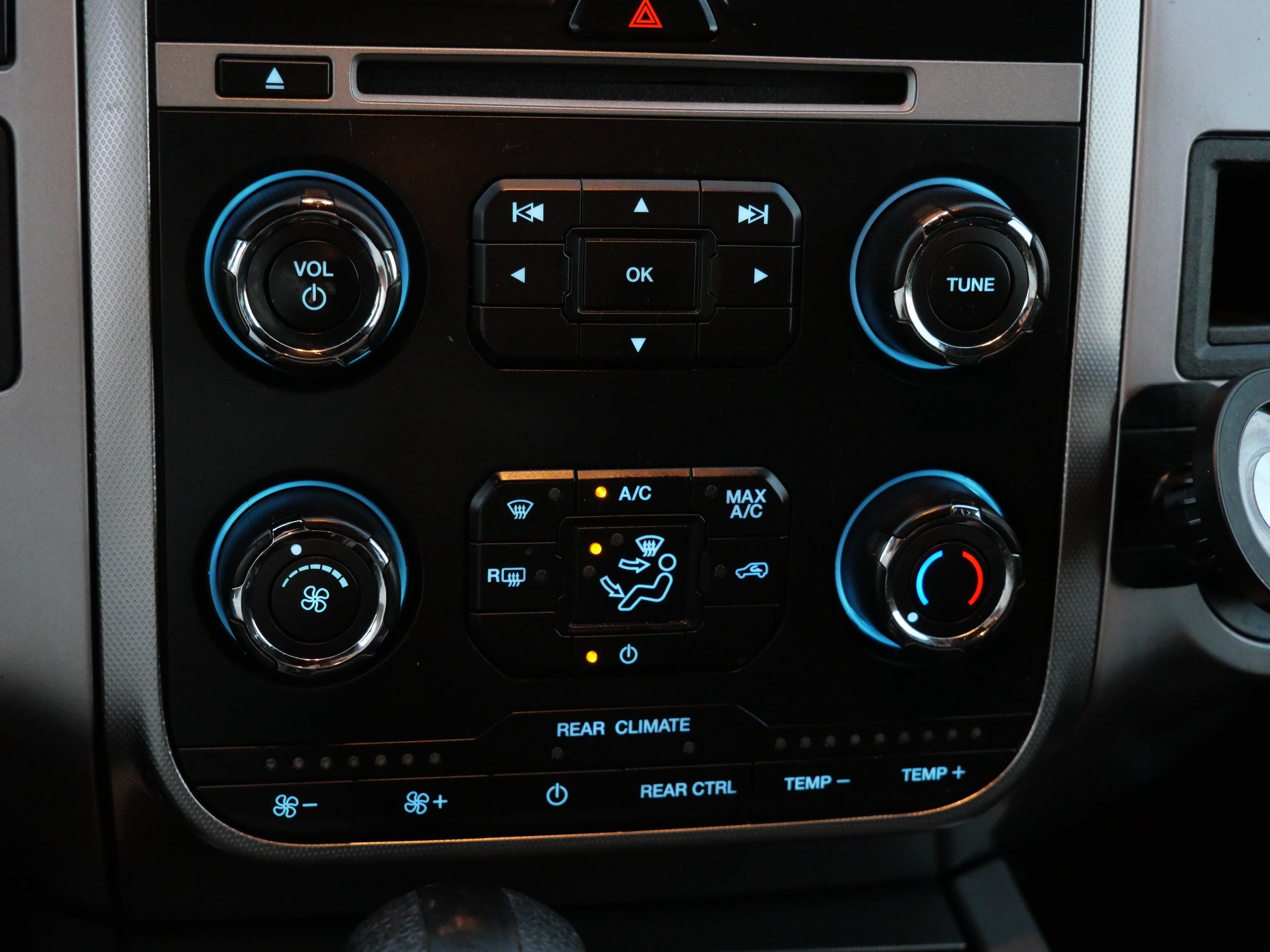 Certified 2017 Ford Expedition XLT AWD/4WD image 23