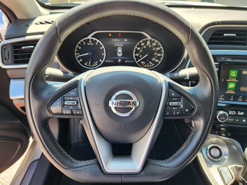 Used 2019 Nissan Maxima 3.5 SV w/ Floor Mat Group FWD image 9