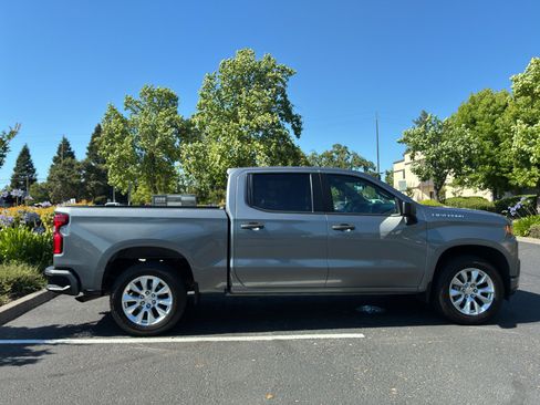 Used 2022 Chevrolet Silverado 1500 Custom AWD/4WD image 7