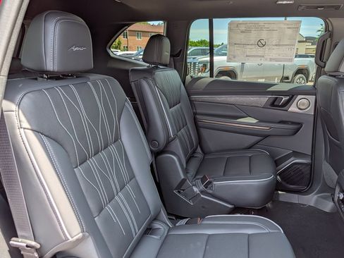 New 2026 Buick Enclave Avenir w/ Super Cruise Package AWD/4WD image 29