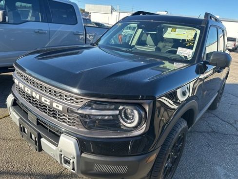 Used 2025 Ford Bronco Sport Badlands image 2