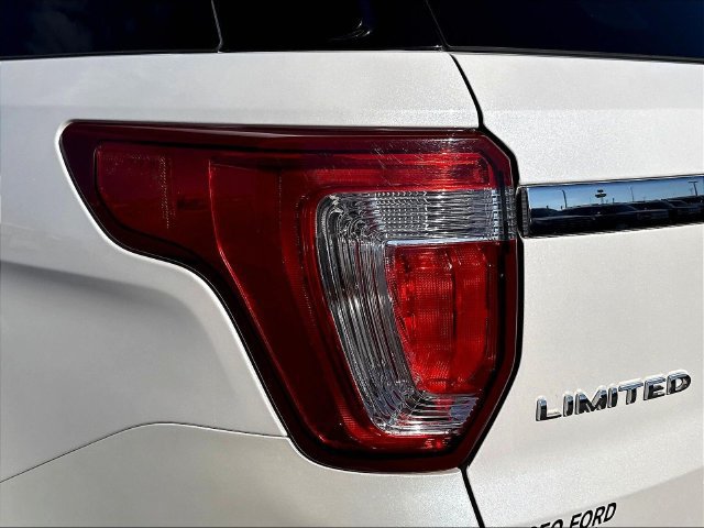 Used 2018 Ford Explorer Limited w/ Equipment Group 301A AWD/4WD image 25