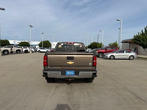 Used 2015 Chevrolet Silverado 1500 LTZ Z71 w/ LTZ Plus Package AWD/4WD image 7