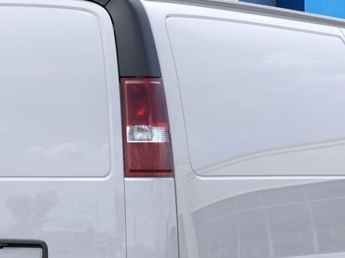 New 2025 Chevrolet Express 3500 Extended image 11