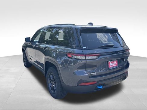 New 2024 Jeep Grand Cherokee Trailhawk w/ Advanced Protech Group II AWD/4WD image 4