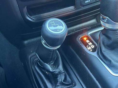 Used 2022 Jeep Wrangler Sport AWD/4WD image 22