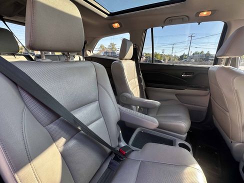 Used 2016 Honda Pilot Elite image 19