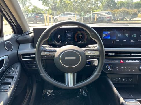 Used 2025 Hyundai Sonata SEL FWD image 30