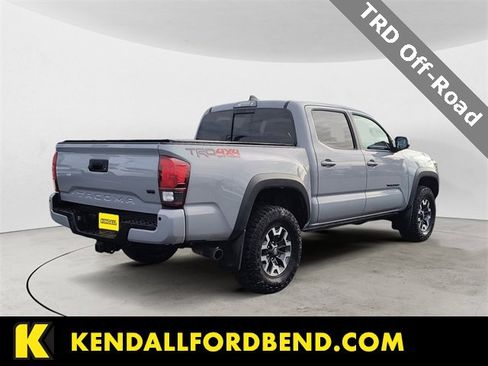 Used 2019 Toyota Tacoma TRD Off-Road image 5