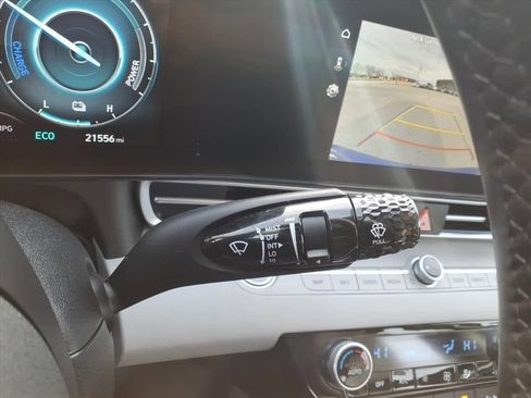 Used 2025 Hyundai Elantra Limited w/ Cargo Package image 25