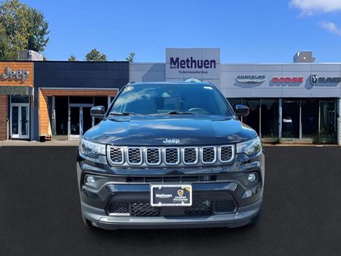 Used 2024 Jeep Compass Latitude AWD/4WD image 10