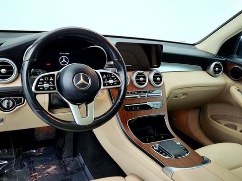Used 2022 Mercedes-Benz GLC 300 4MATIC w/ Premium Package Lite image 12