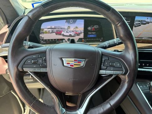 Used 2023 Cadillac Escalade Premium Luxury Platinum RWD image 19