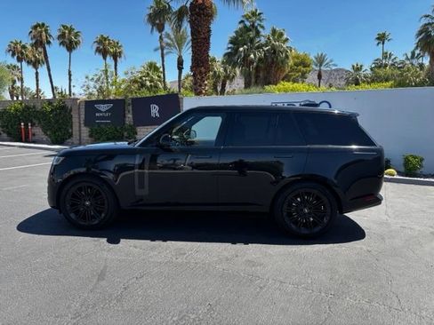 Used 2023 Land Rover Range Rover SE AWD/4WD image 8