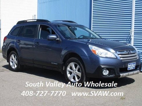 Used 2013 Subaru Outback 3.6R Limited w/ Moonroof Pkg AWD/4WD image 25