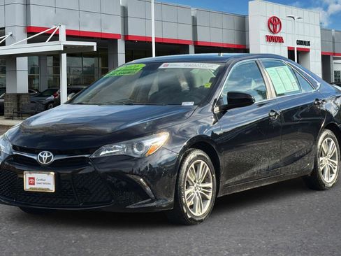 Certified 2016 Toyota Camry SE image 8