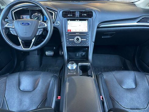Used 2017 Ford Fusion Energi Titanium FWD image 12