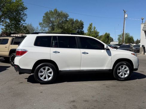 Used 2012 Toyota Highlander FWD image 24