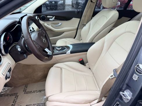 Used 2017 Mercedes-Benz C 300 Sport image 19