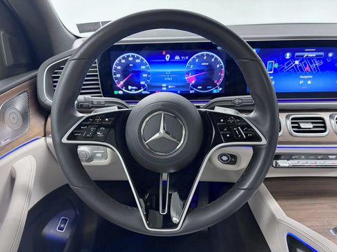 Certified 2024 Mercedes-Benz GLS 450 4MATIC image 21