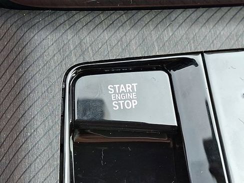 Certified 2025 BMW X3 xDrive30i w/ Premium Package image 18