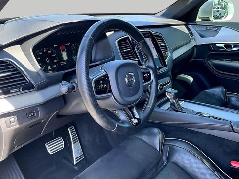 Used 2019 Volvo XC90 T6 R-Design w/ Advanced Package AWD/4WD image 16