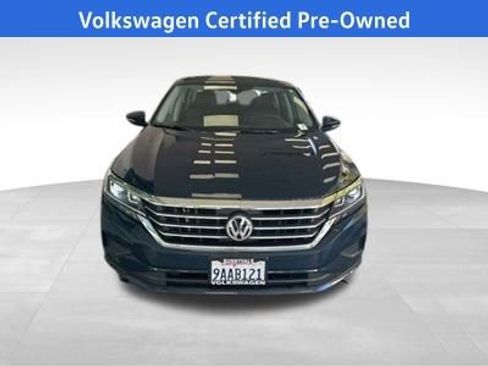 Certified 2022 Volkswagen Passat 2.0T SE image 1