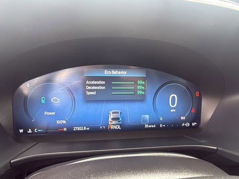 Certified 2023 Ford Escape Platinum AWD/4WD image 33