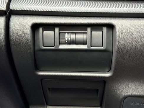 Used 2025 Subaru Crosstrek 2.5i Limited w/ Popular Package #4A image 31