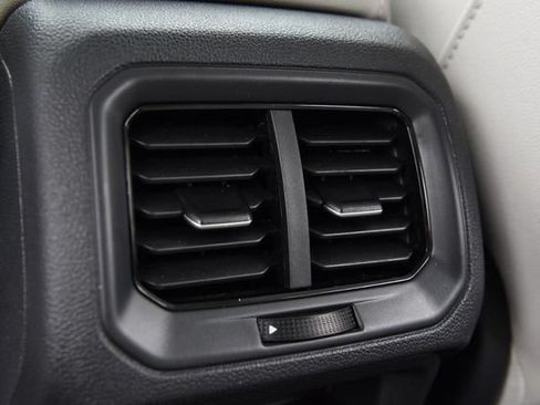 New 2026 Volkswagen Taos SE AWD/4WD image 24
