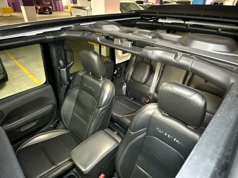 Used 2023 Jeep Wrangler Unlimited Sahara w/ Cold Weather Group image 31